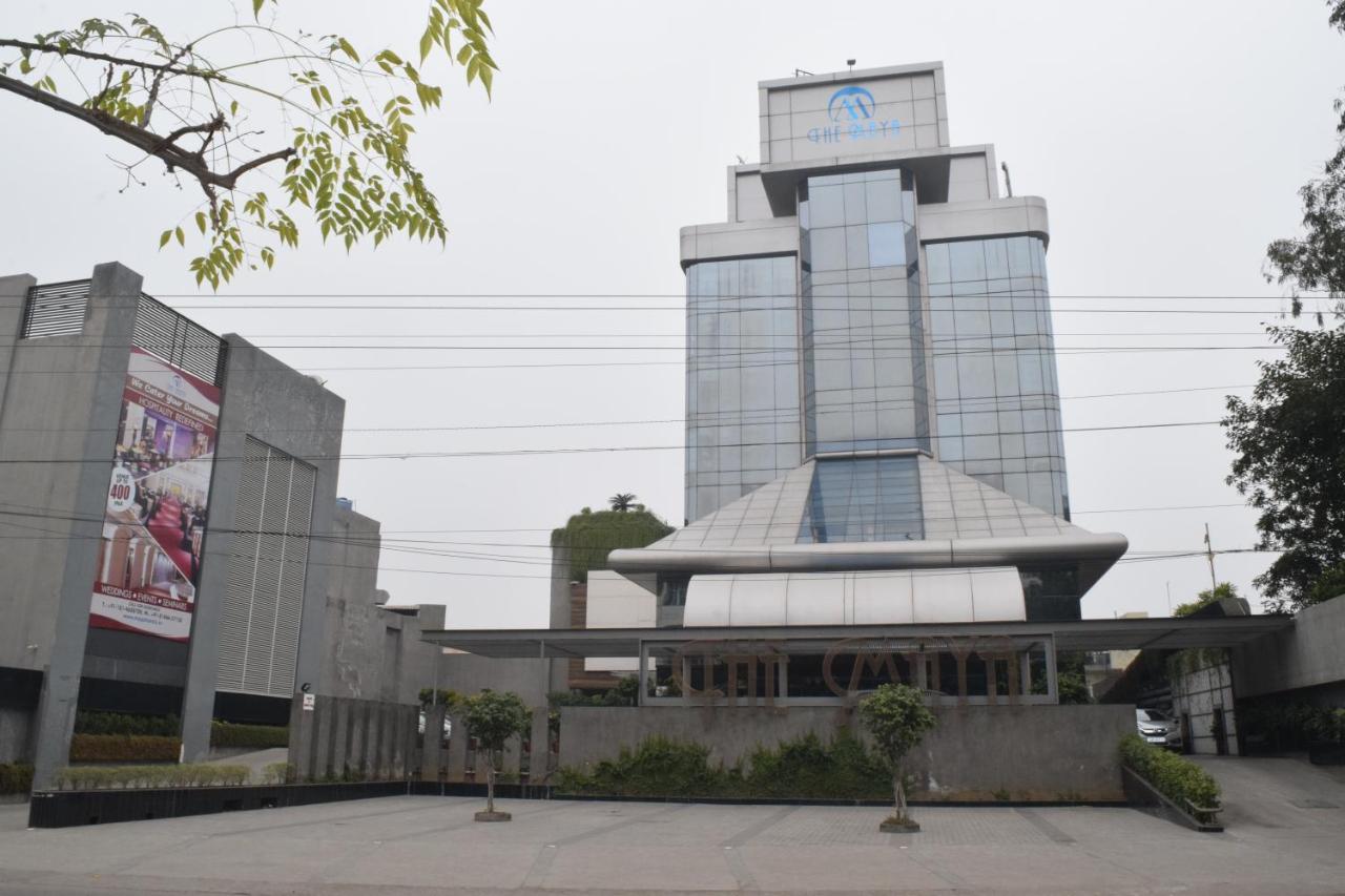 The Maya Hotel Jalandhar Bagian luar foto
