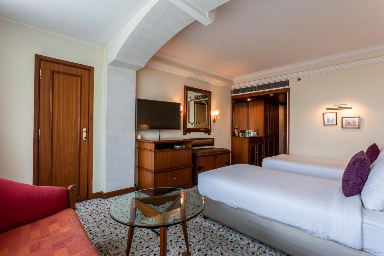 The Maya Hotel Jalandhar Bagian luar foto