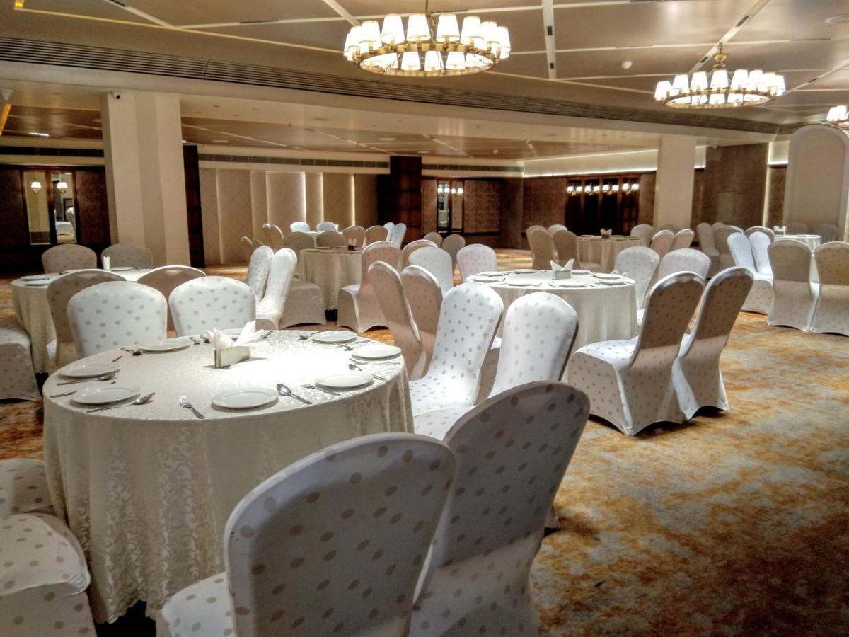 The Maya Hotel Jalandhar Bagian luar foto