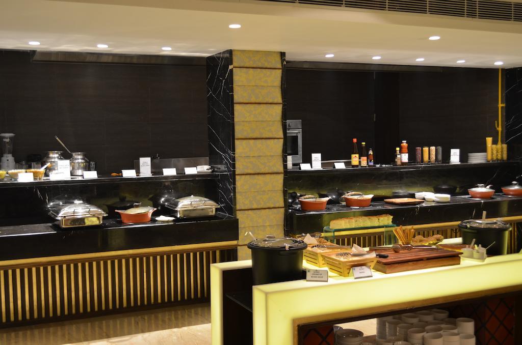 The Maya Hotel Jalandhar Bagian luar foto