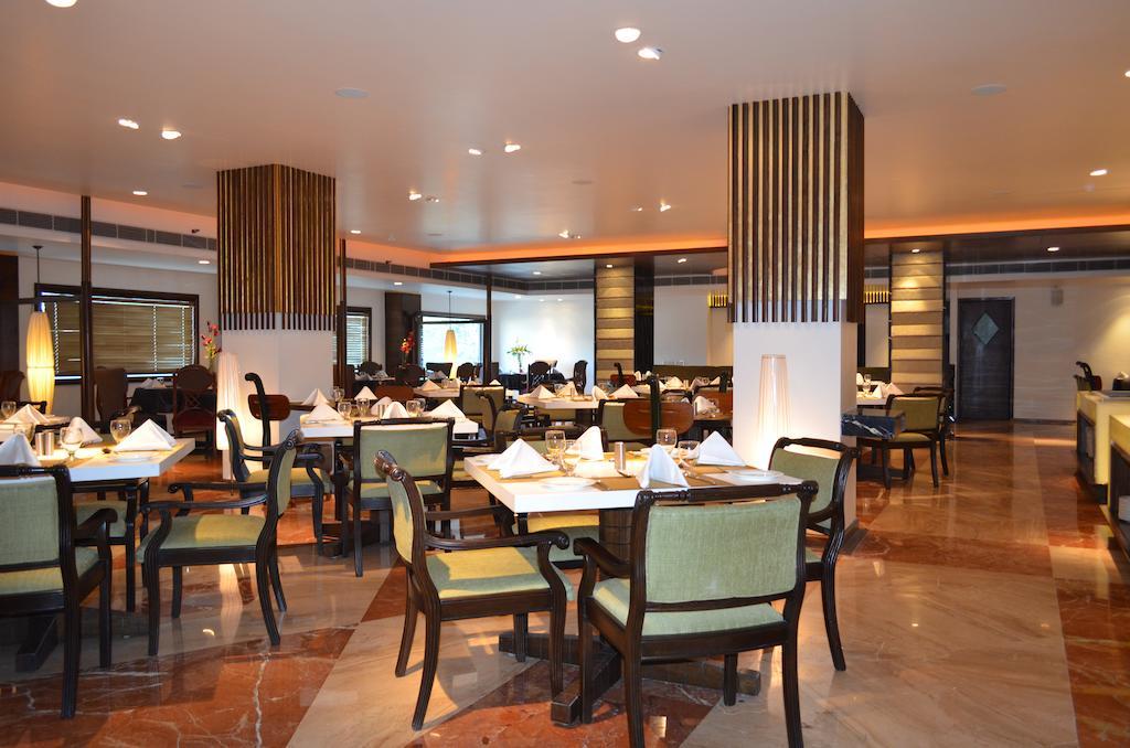 The Maya Hotel Jalandhar Bagian luar foto