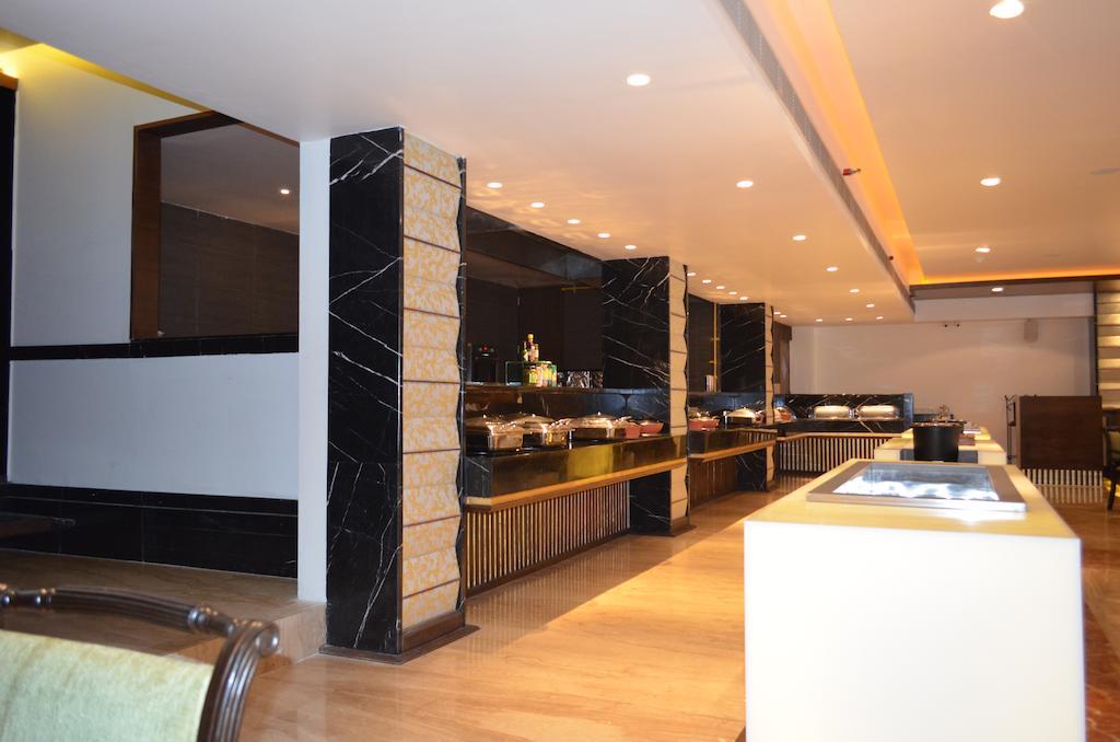 The Maya Hotel Jalandhar Bagian luar foto